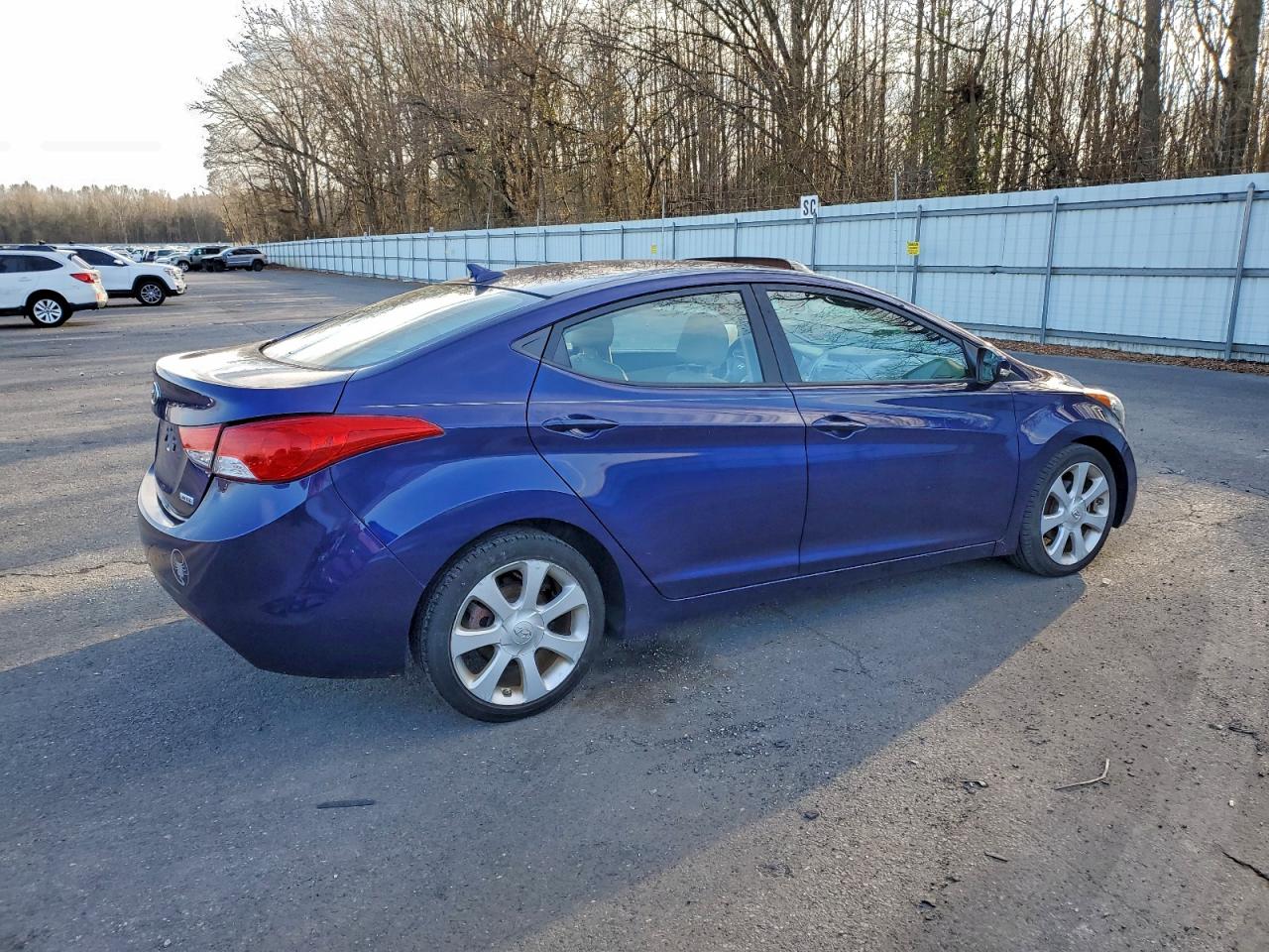 HYUNDAI ELANTRA GLS