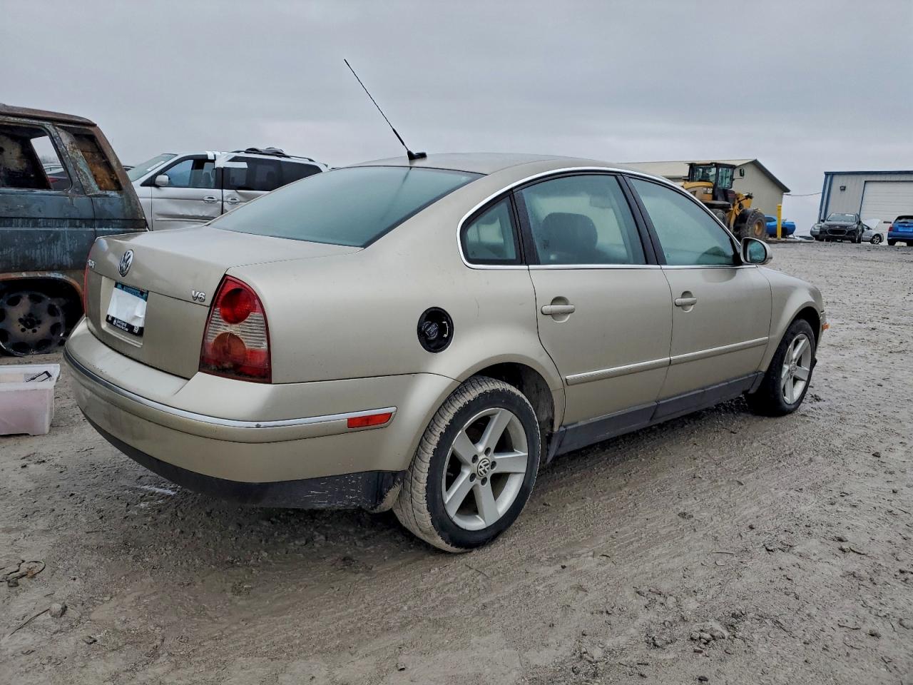 Lot #3310386956 2004 VOLKSWAGEN PASSAT GLX