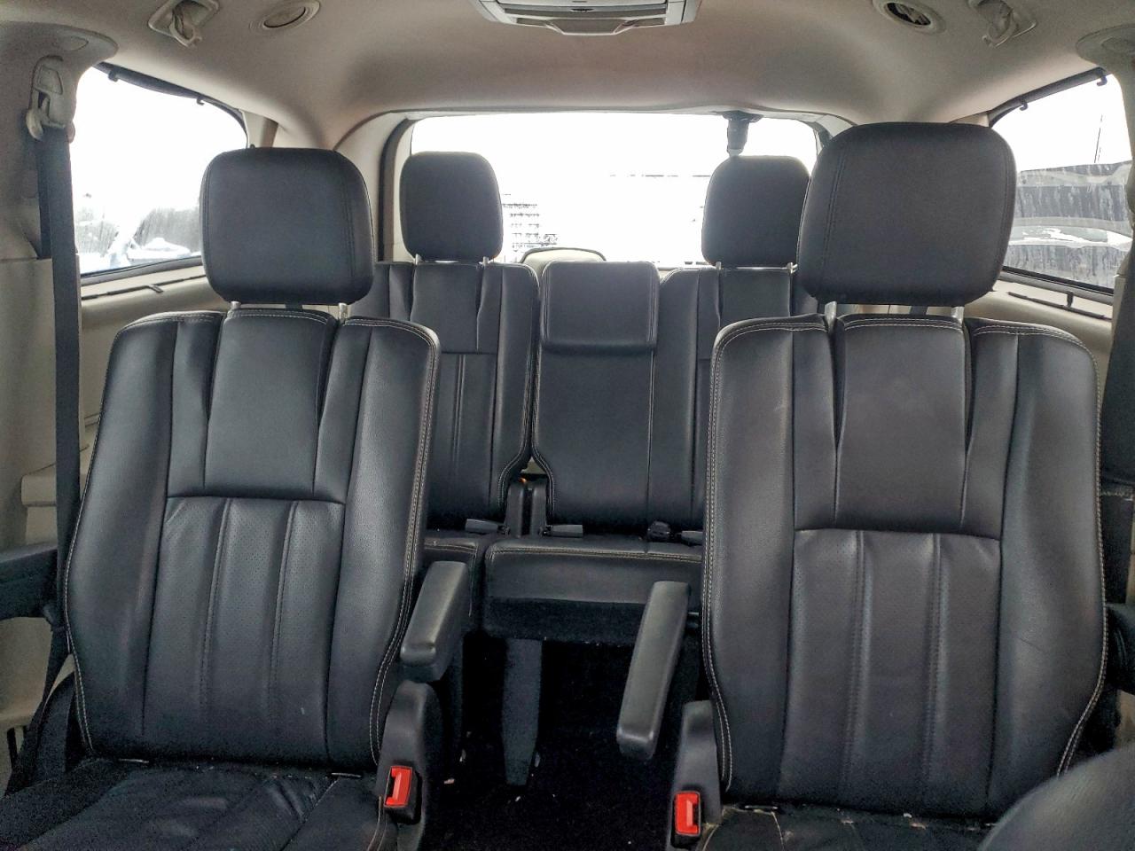 CHRYSLER TOWN & COUNTRY TOURING L