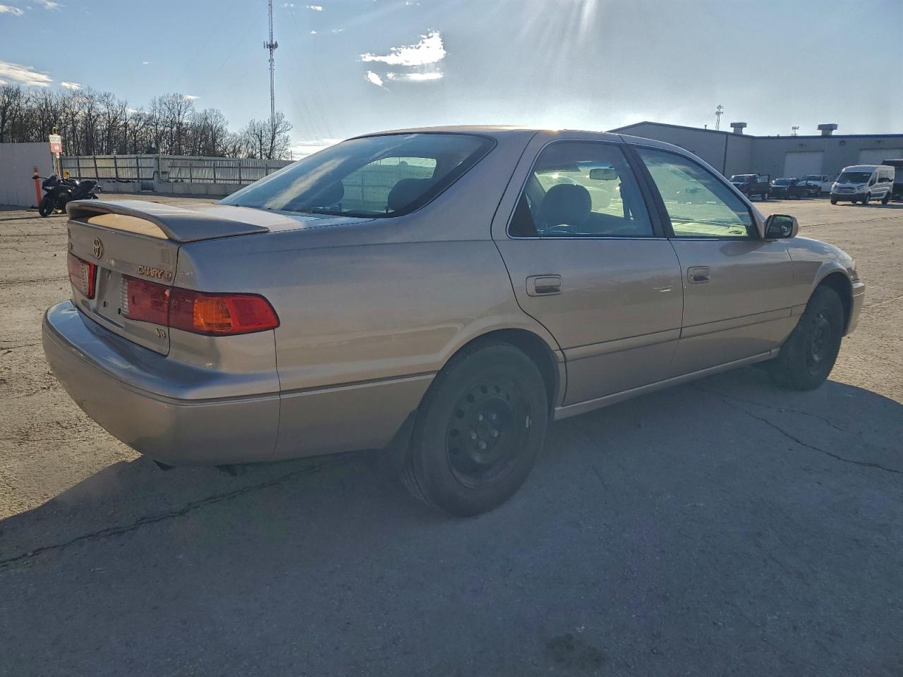 Lot #3304570441 2000 TOYOTA CAMRY LE