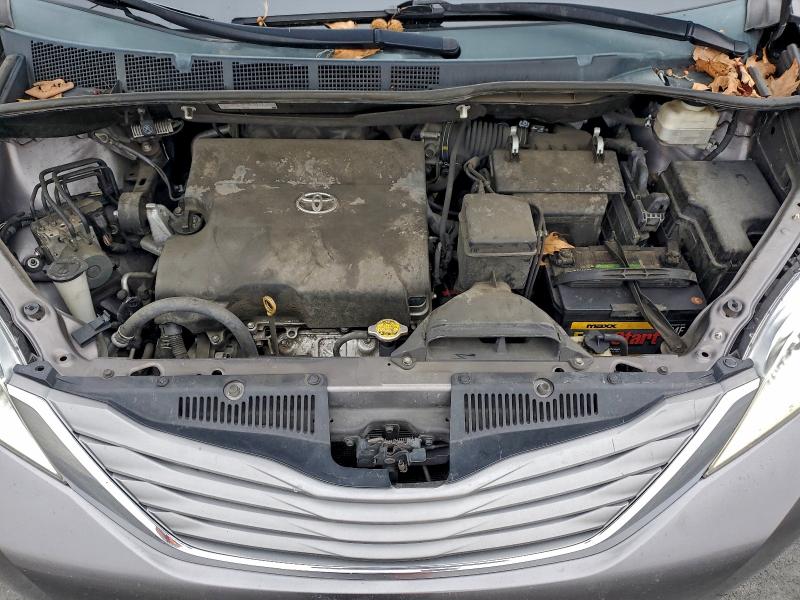 2014 TOYOTA SIENNA XLE #3301933520