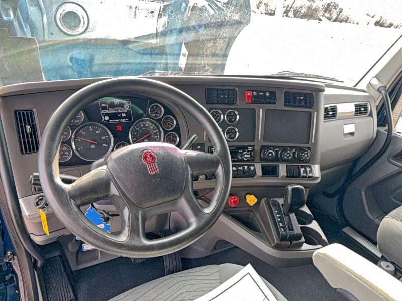 2017 KENWORTH CONSTRUCTI #3317999905