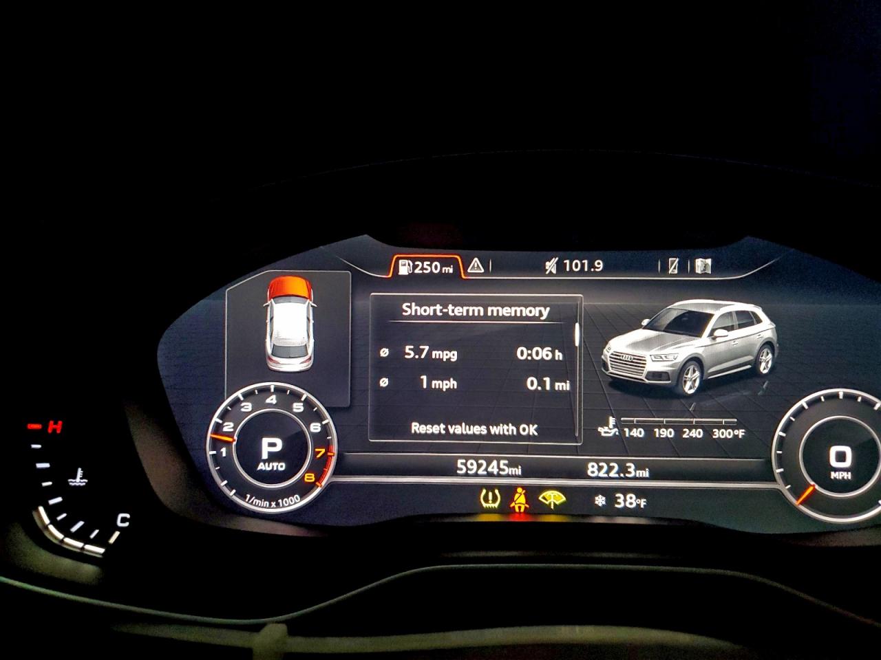 AUDI Q5 PREMIUM PLUS