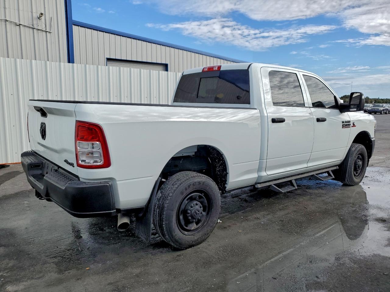 RAM 2500 TRADESMAN