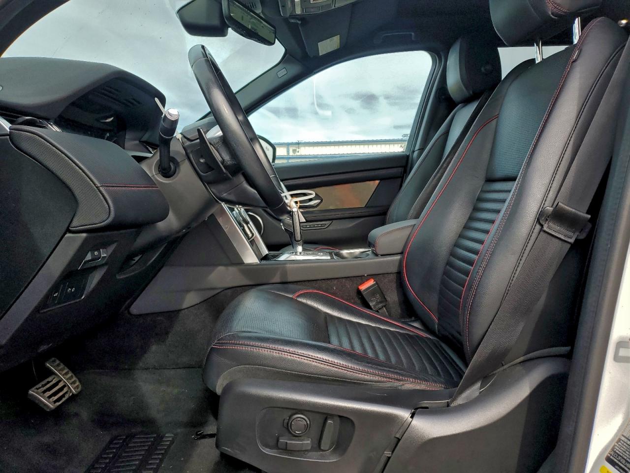 LAND ROVER DISCOVERY SE R-DYNAMIC