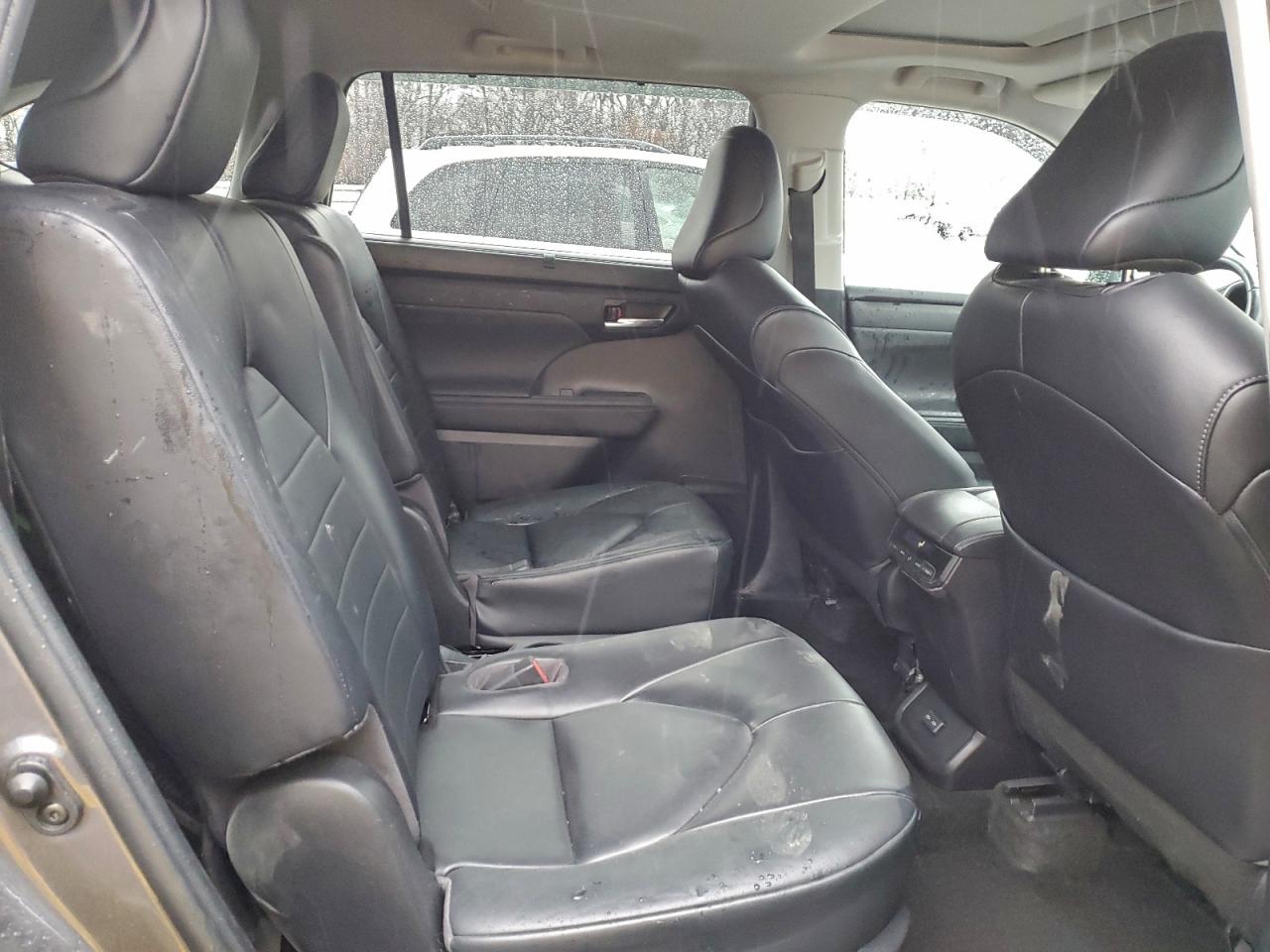 TOYOTA HIGHLANDER HYBRID XLE