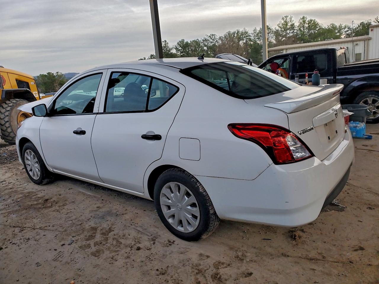 Lot #3311703222 2017 NISSAN VERSA S