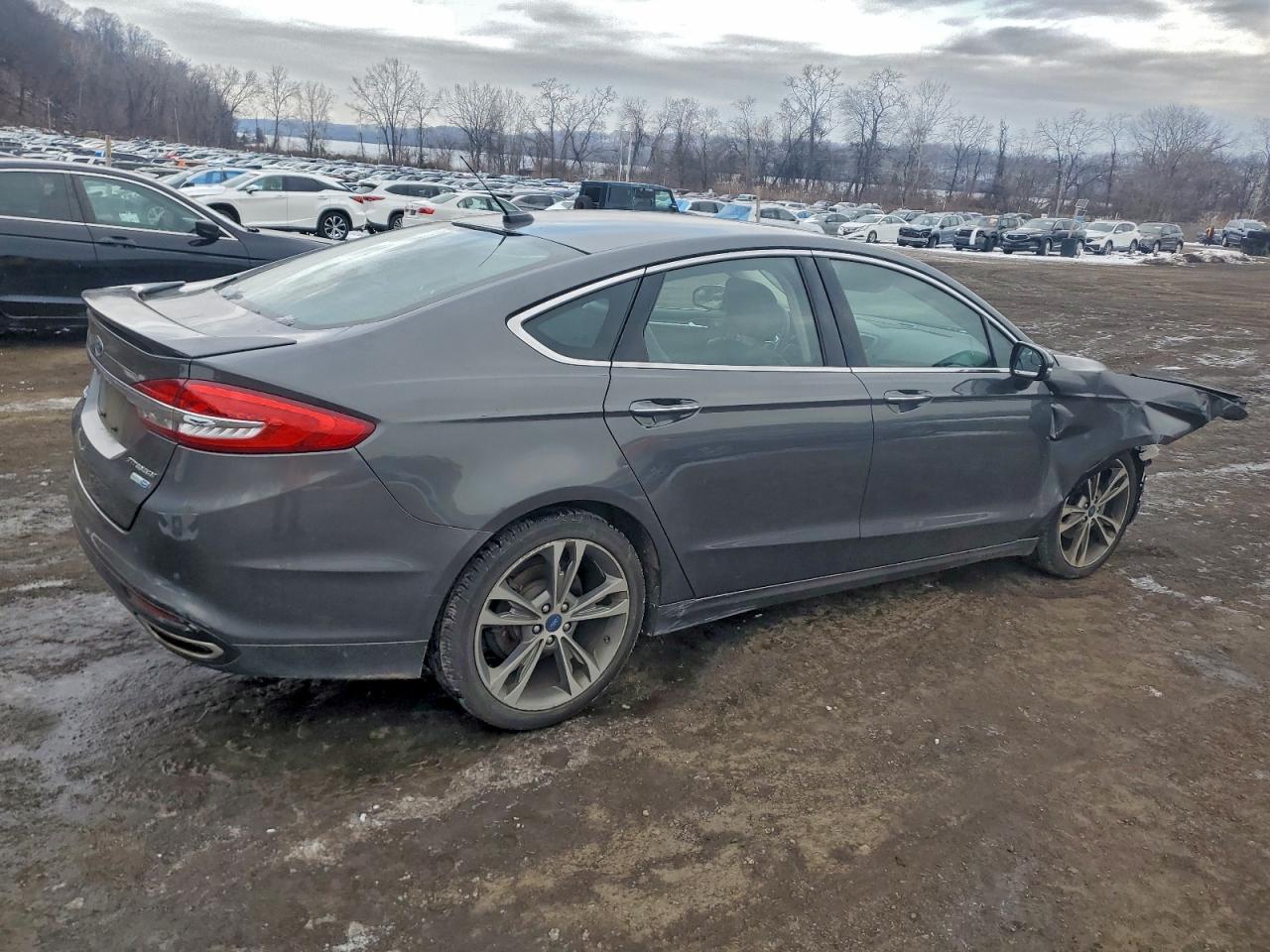 Lot #3319859151 2017 FORD FUSION TIT