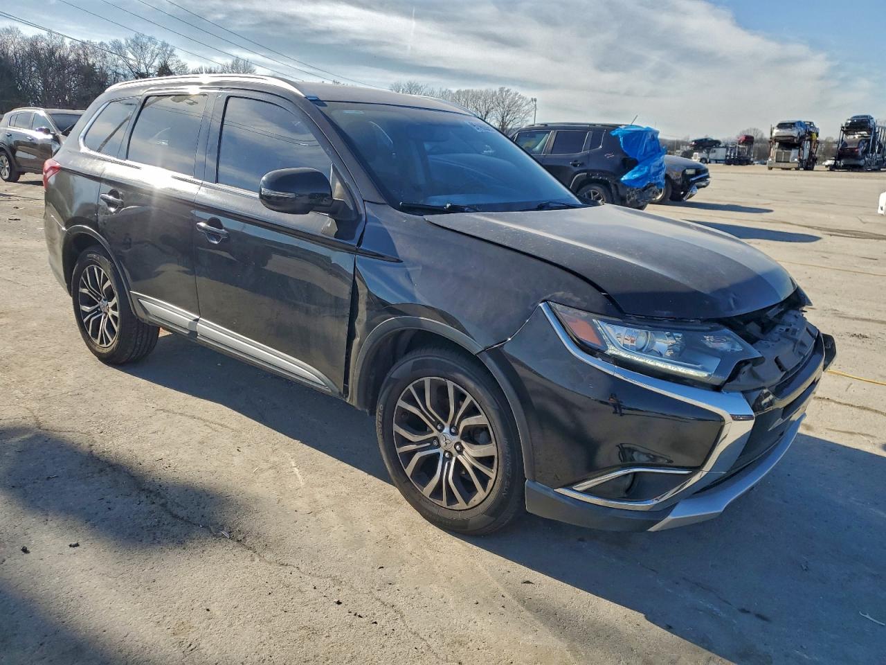 MITSUBISHI OUTLANDER SE