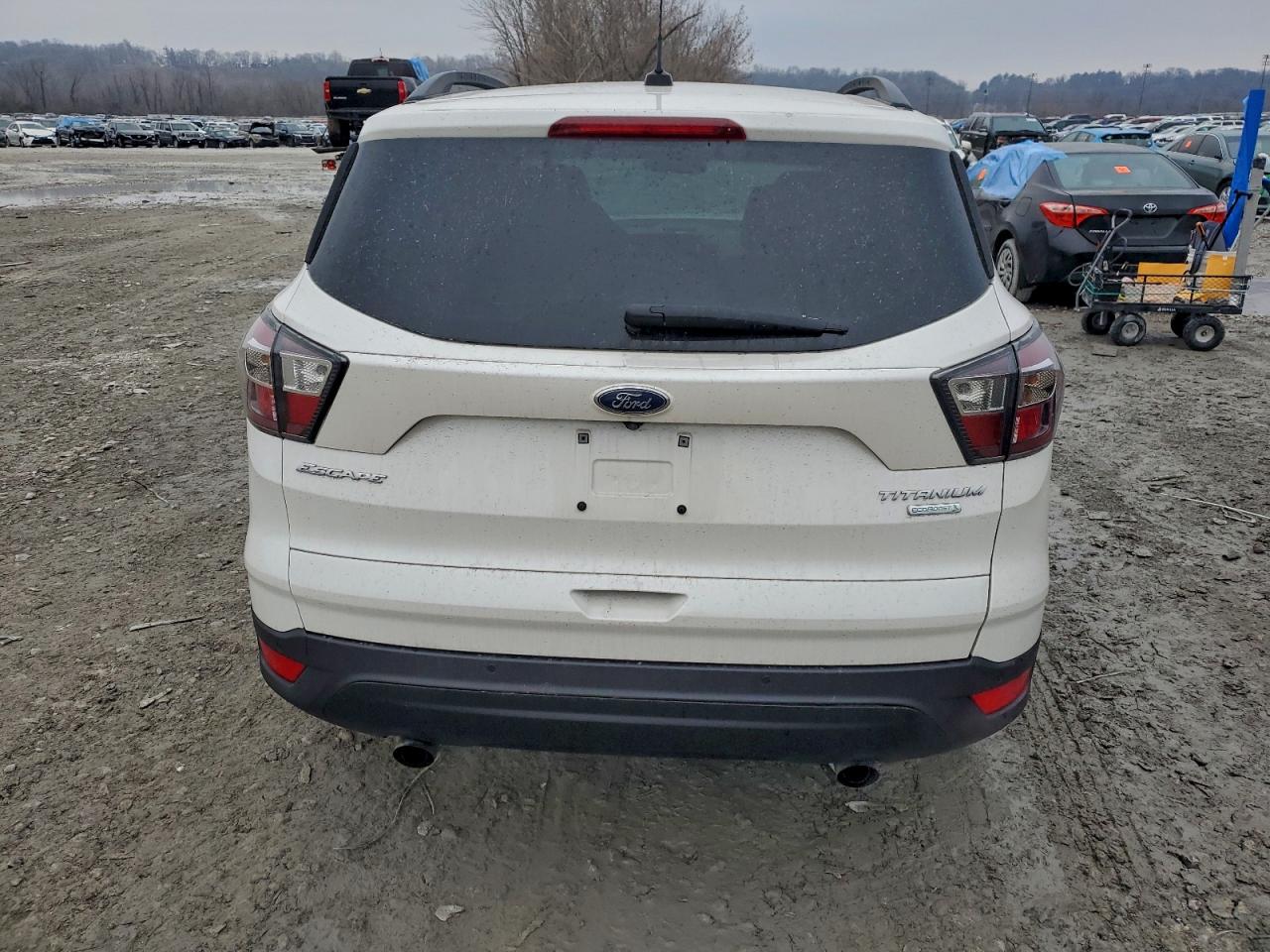 FORD ESCAPE TITANIUM