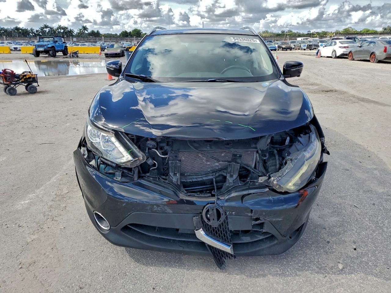 NISSAN ROGUE SPORT S