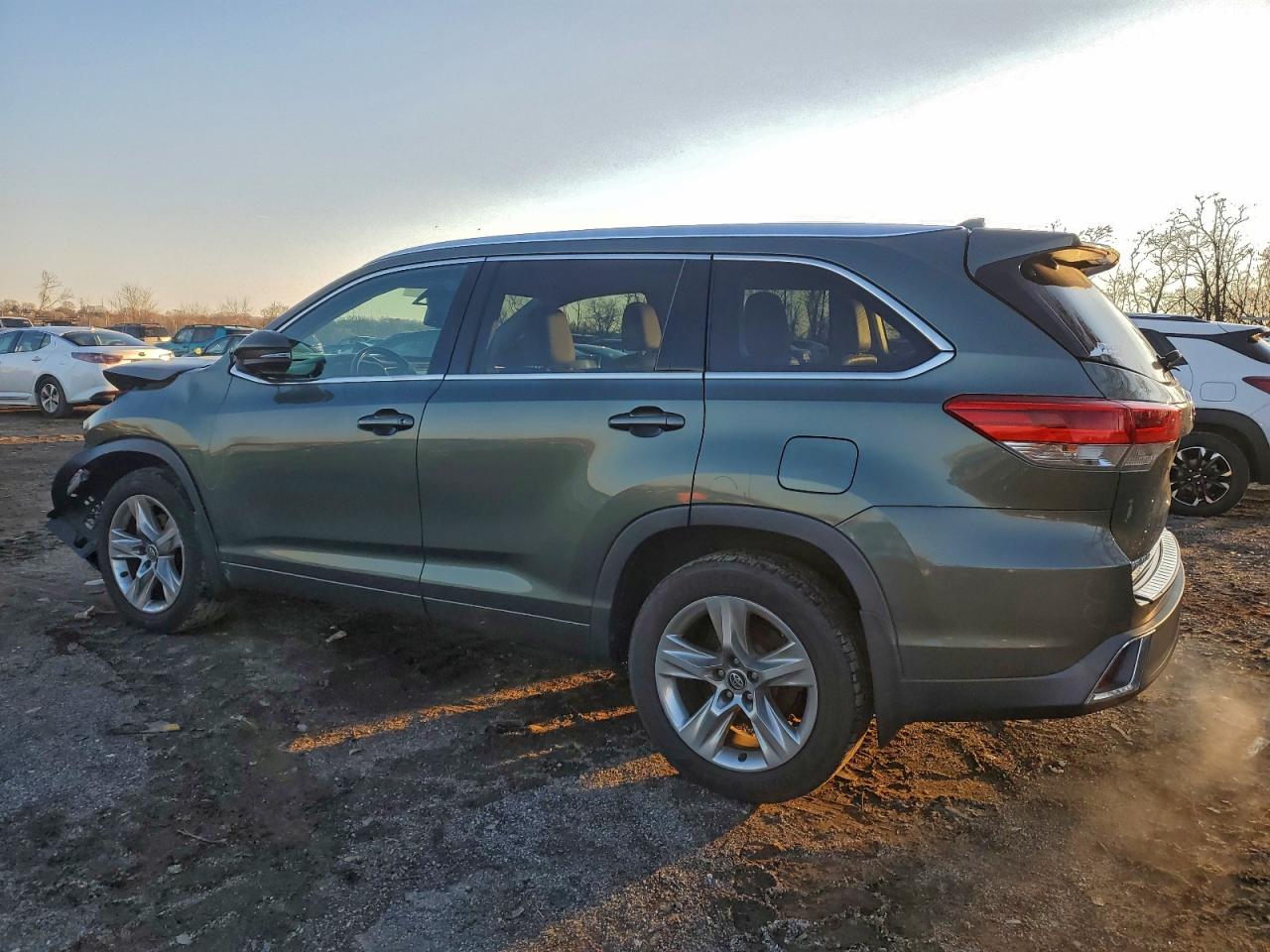 TOYOTA HIGHLANDER LIMITED