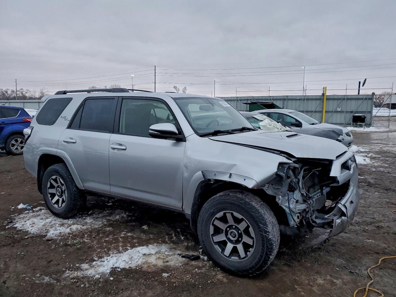 TOYOTA 4RUNNER SR5/SR5 PREMIUM