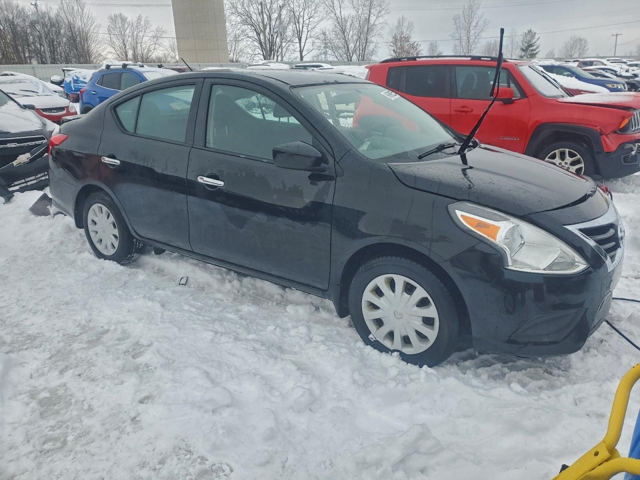 NISSAN VERSA S