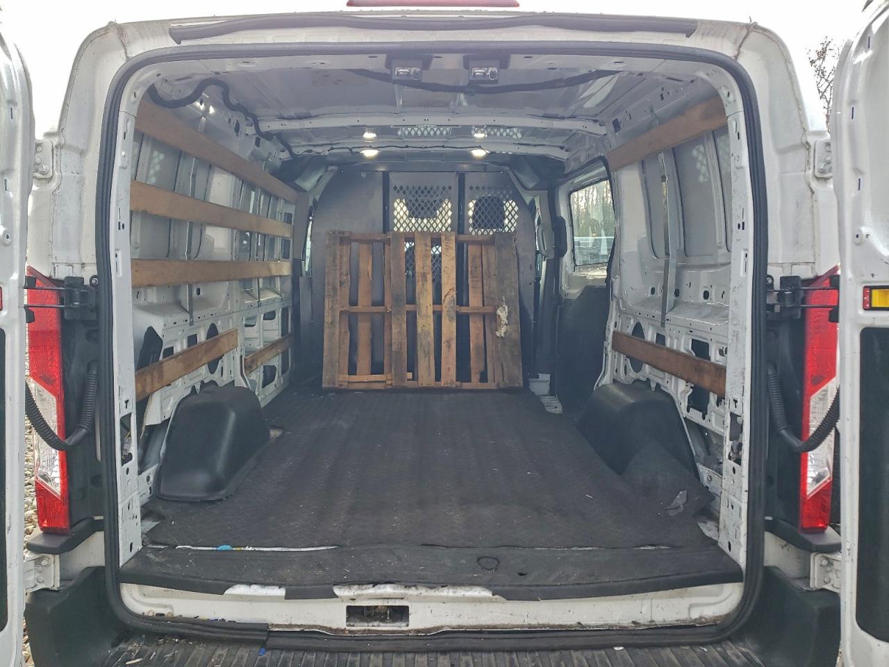 Lot #3309432994 2023 FORD TRANSIT