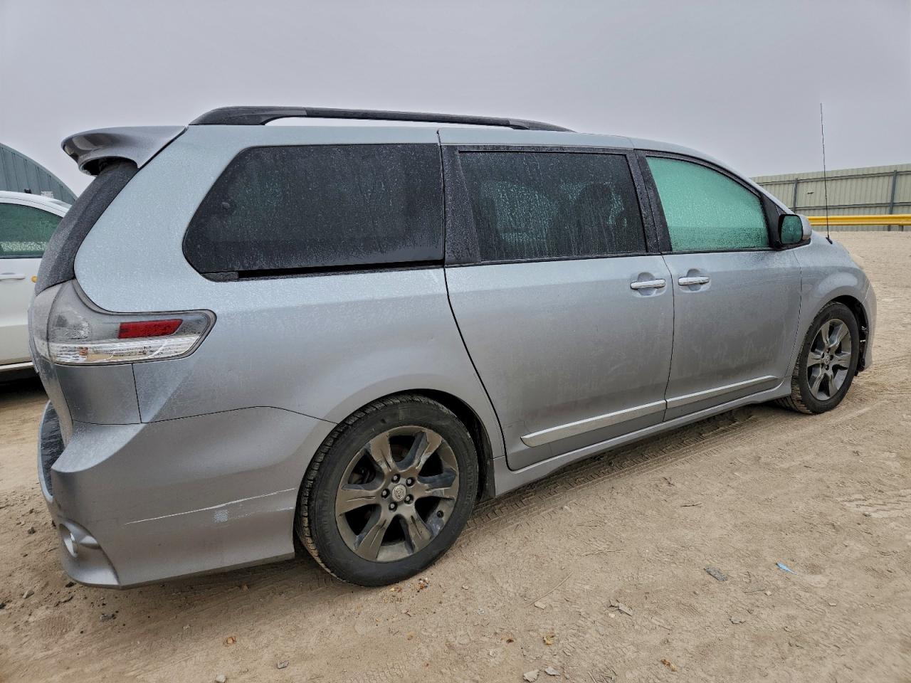 TOYOTA SIENNA SPORT
