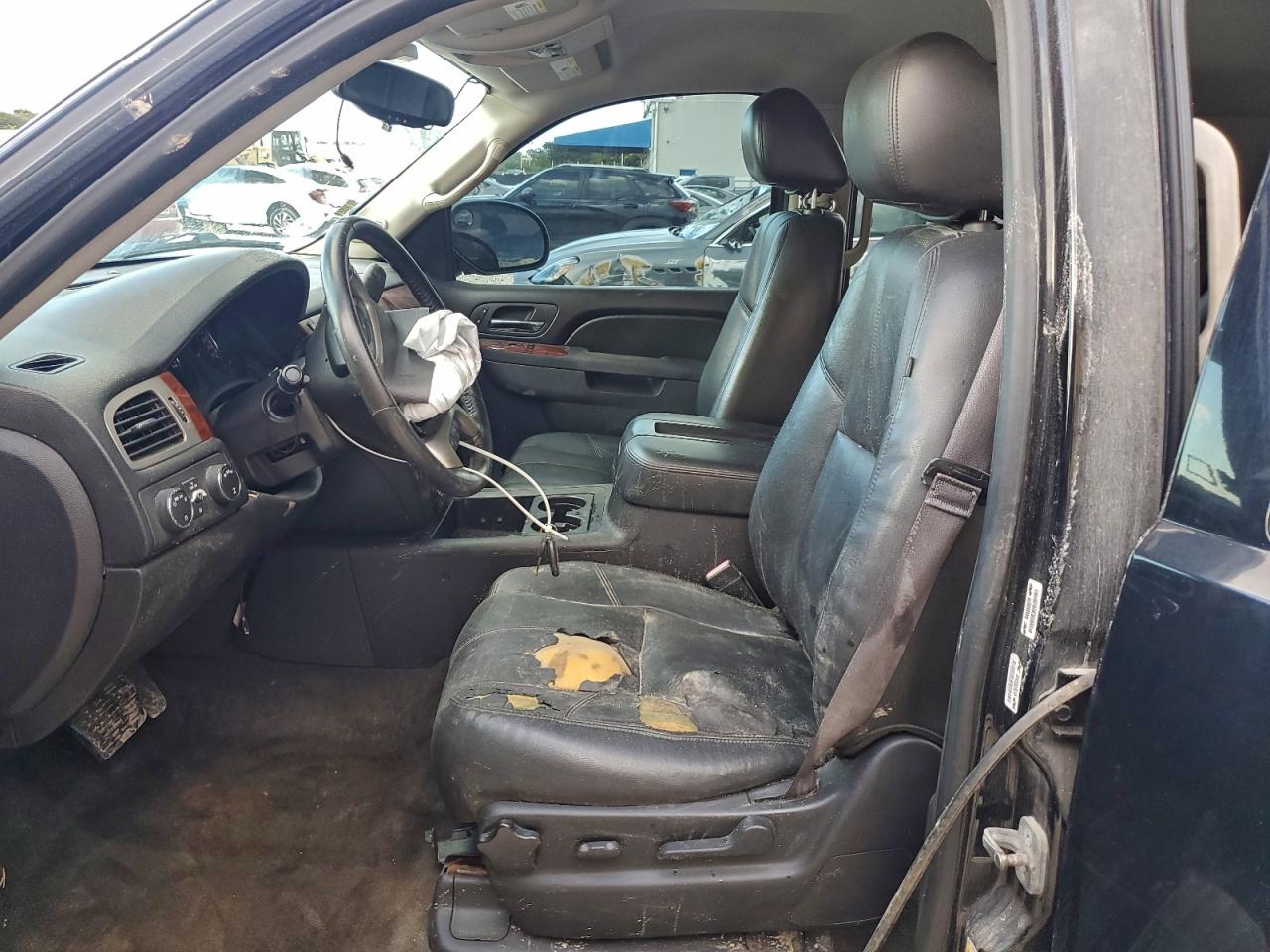 CHEVROLET SUBURBAN K1500 LT