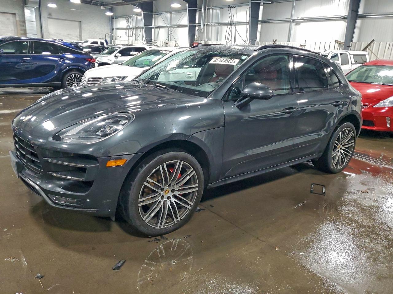 PORSCHE MACAN TURBO