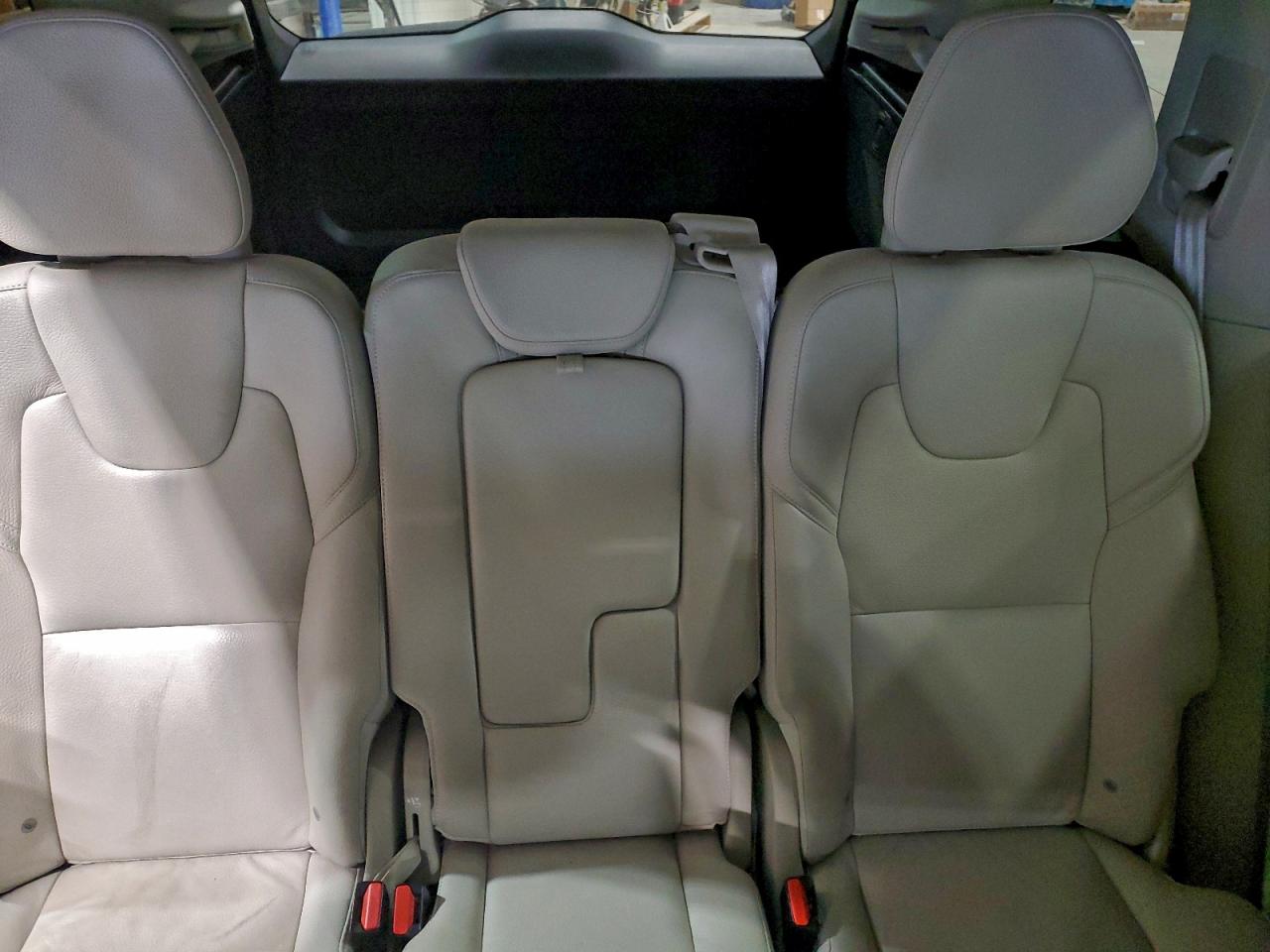 VOLVO XC90 T6 MOMENTUM