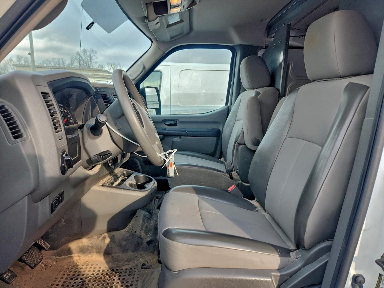 NISSAN NV1500 1500 S