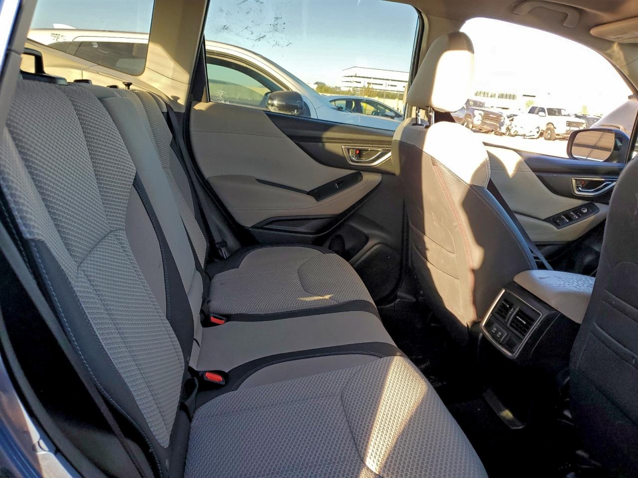 SUBARU FORESTER PREMIUM