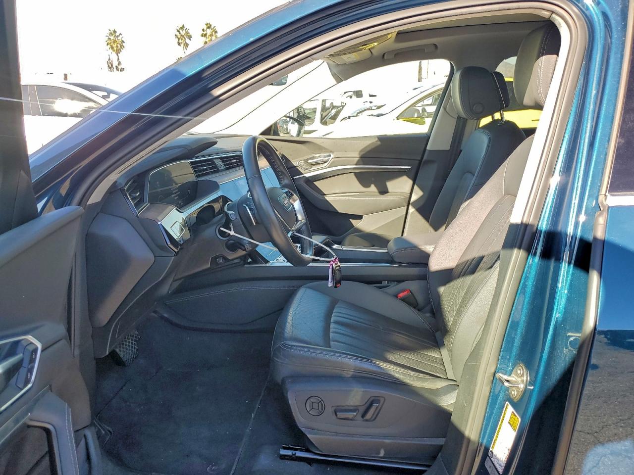 AUDI E-TRON PREMIUM PLUS