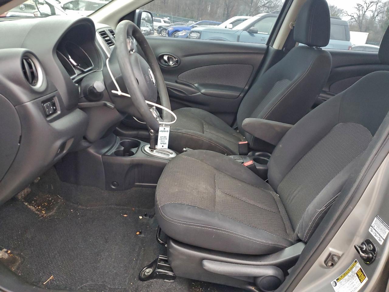 NISSAN VERSA S