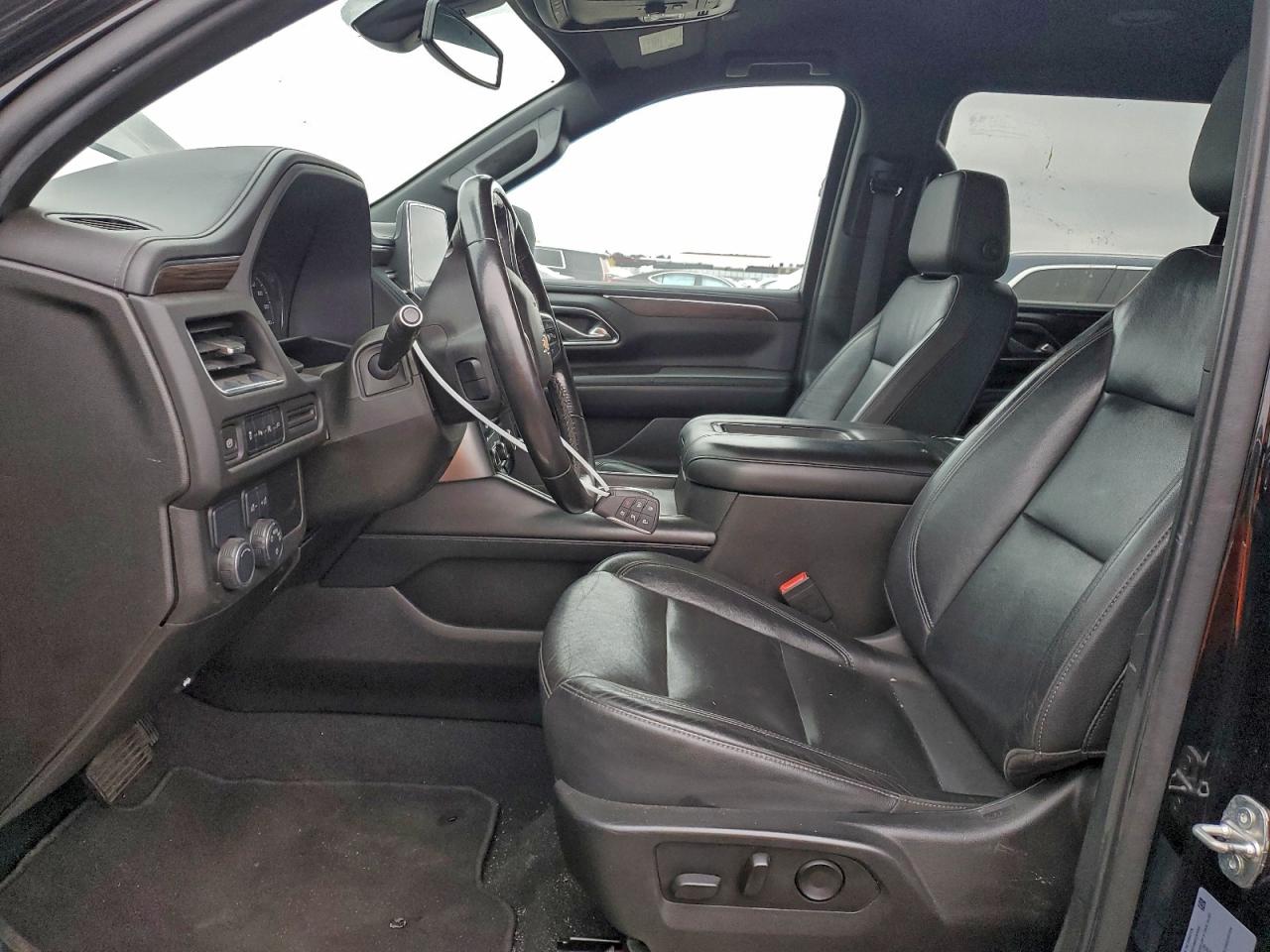 CHEVROLET SUBURBAN C1500 LT