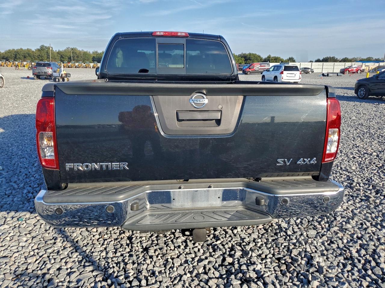NISSAN FRONTIER SV