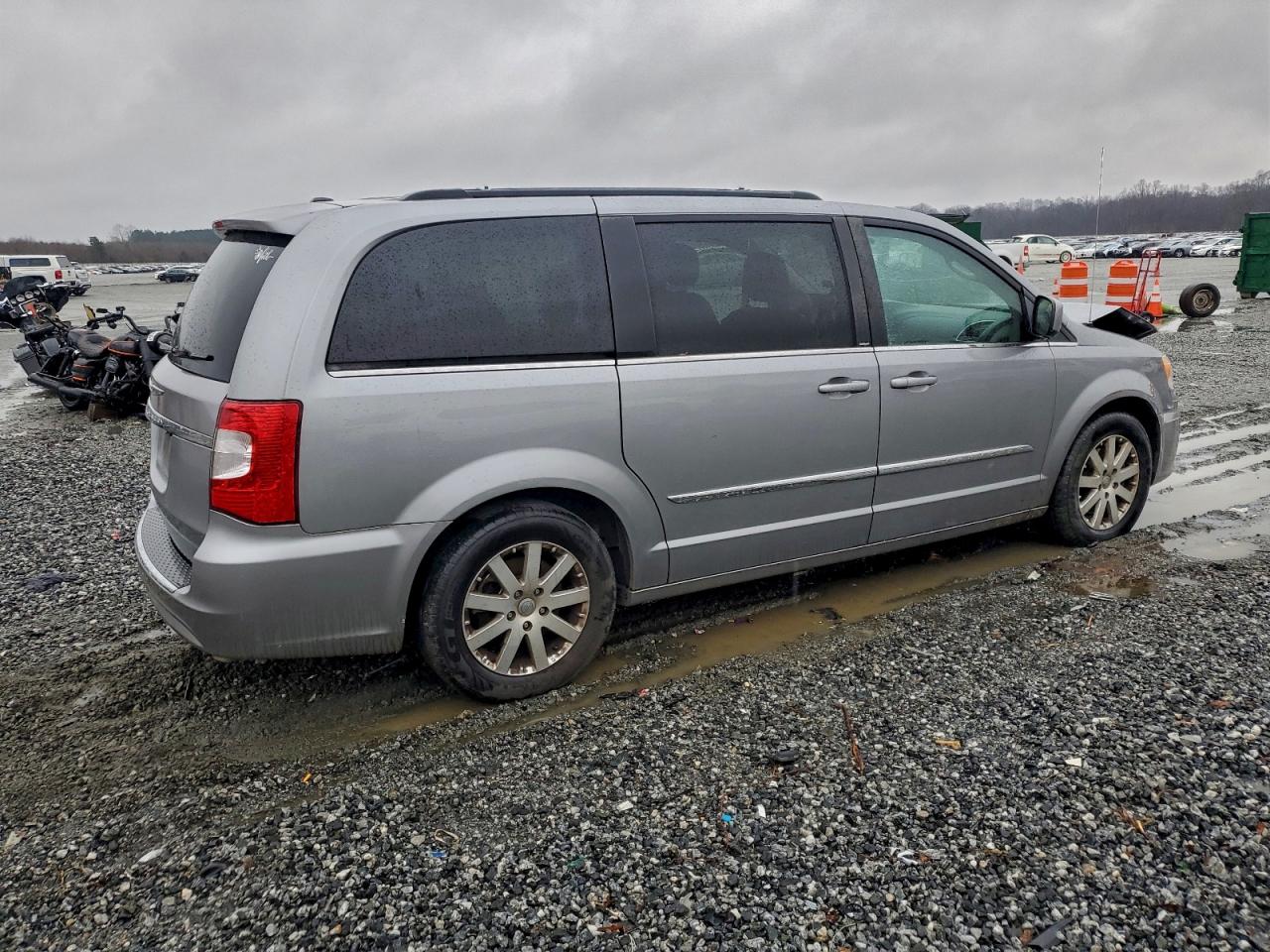 CHRYSLER TOWN & COUNTRY TOURING