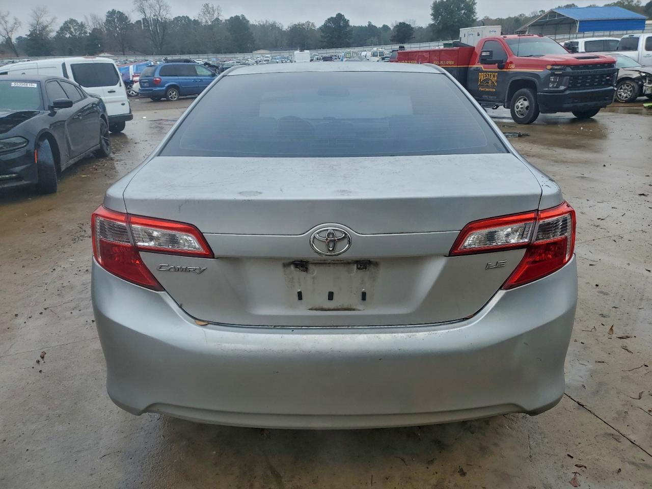 TOYOTA CAMRY BASE