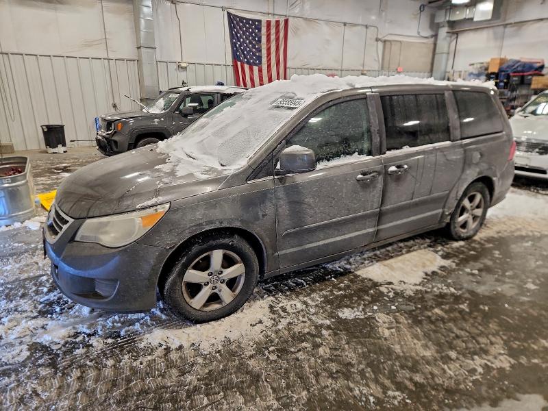 2010 VOLKSWAGEN ROUTAN #3305576117