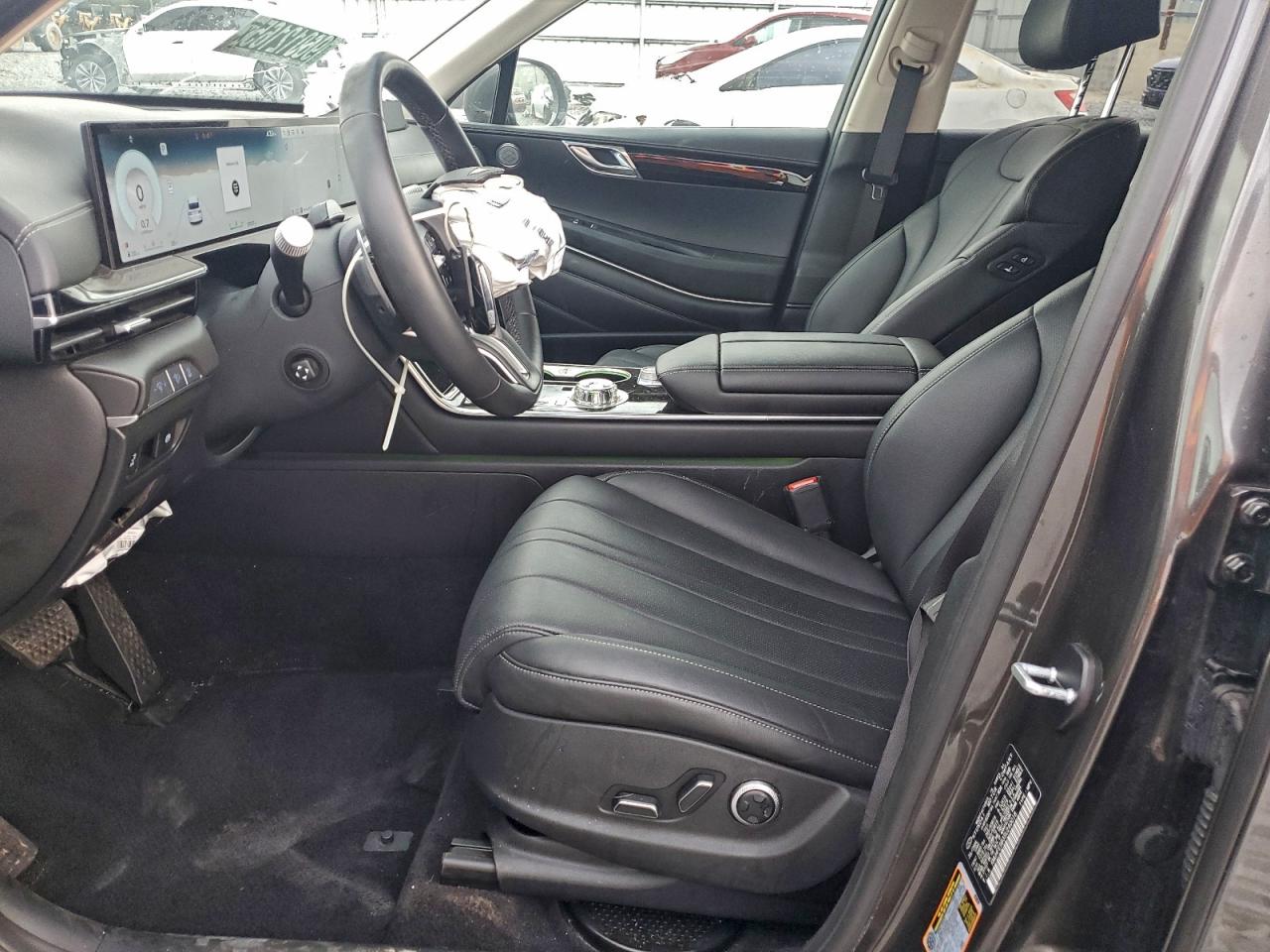 Lot #3312547820 2025 GENESIS GV80 STAND