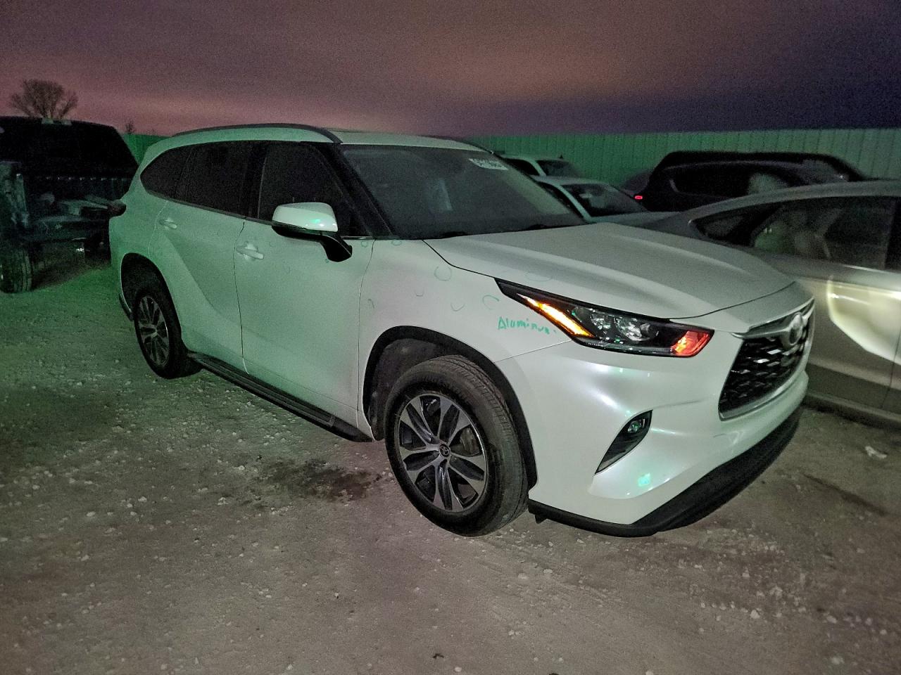 TOYOTA HIGHLANDER XLE