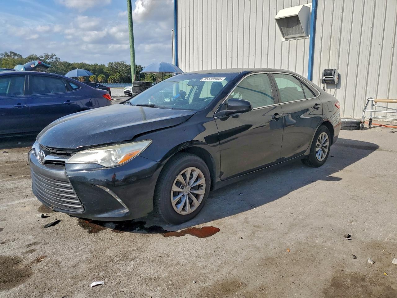 Lot #3309280627 2015 TOYOTA CAMRY LE