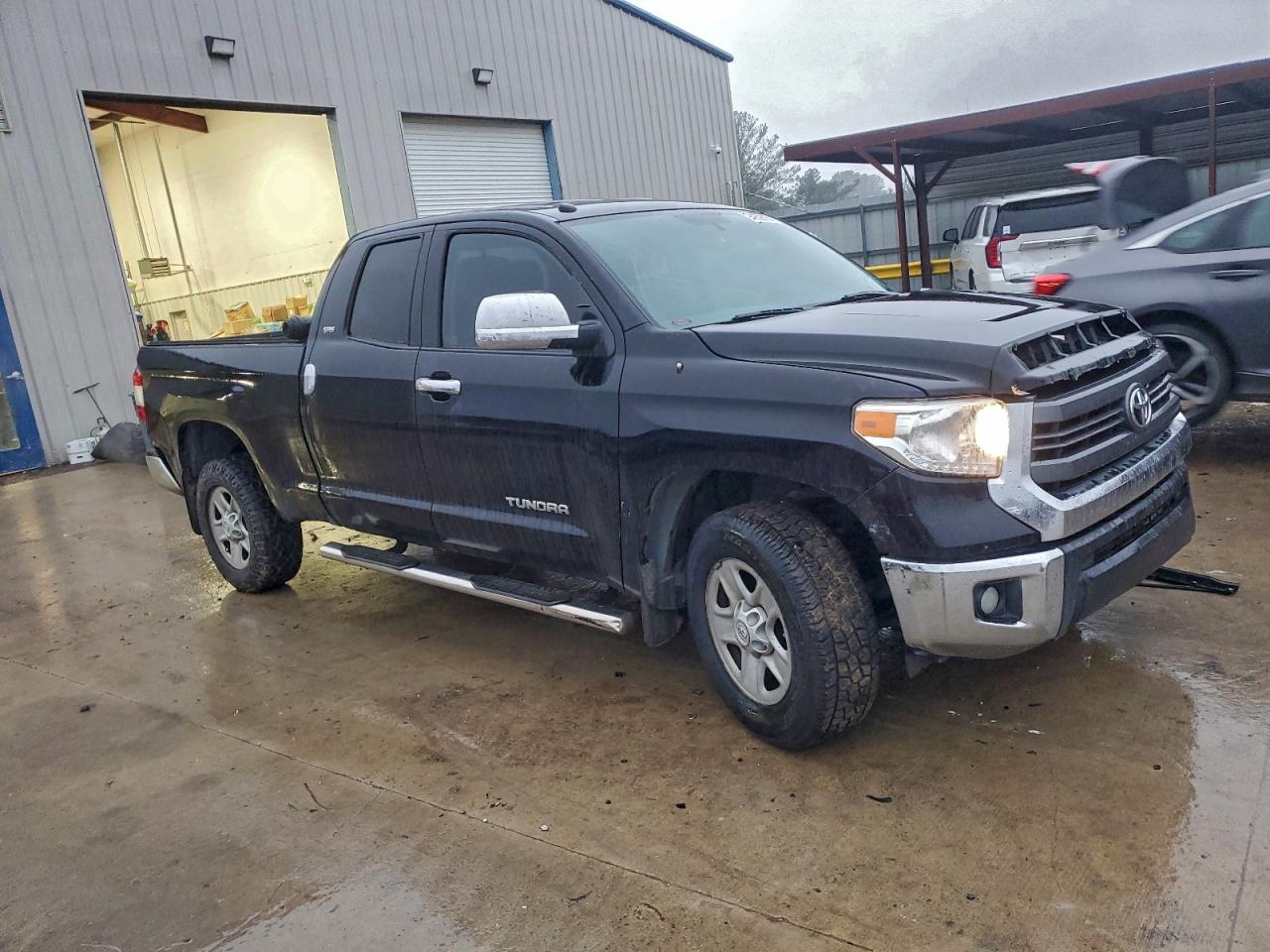 TOYOTA TUNDRA DOUBLE CAB SR