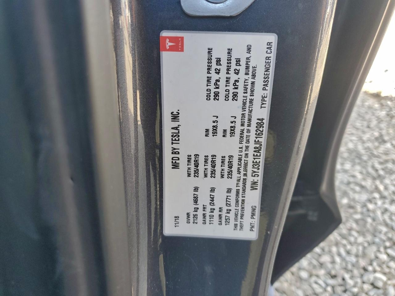 Lot #3318065409 2018 TESLA MODEL 3