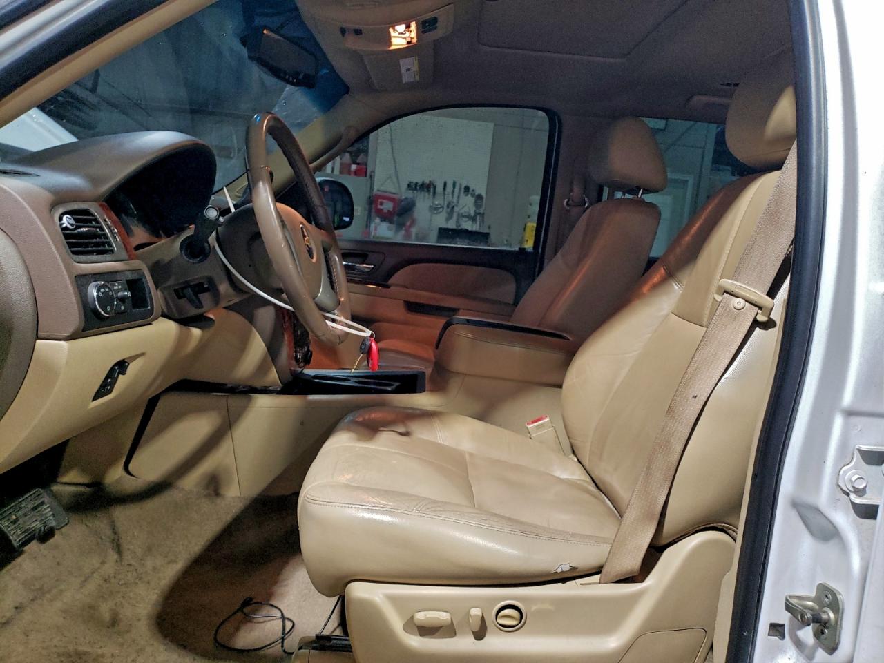 CHEVROLET TAHOE C1500 LT