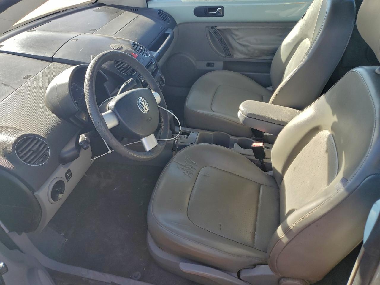 Lot #3316017768 2006 VOLKSWAGEN NEW BEETLE