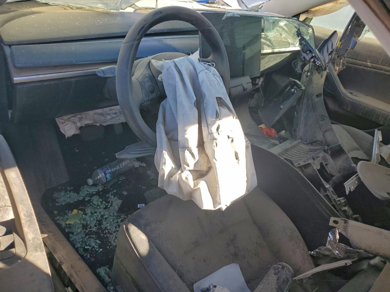 Lot #3311446371 2018 TESLA MODEL 3