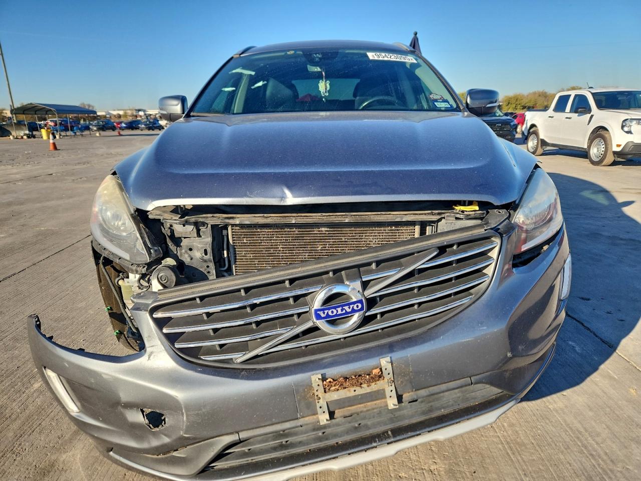 VOLVO XC60 T5 INSCRIPTION