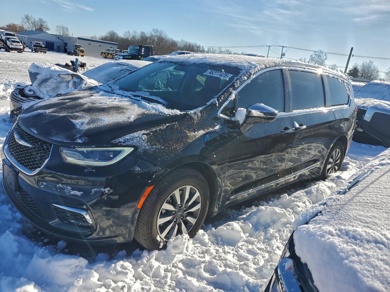 CHRYSLER PACIFICA HYBRID LIMITED