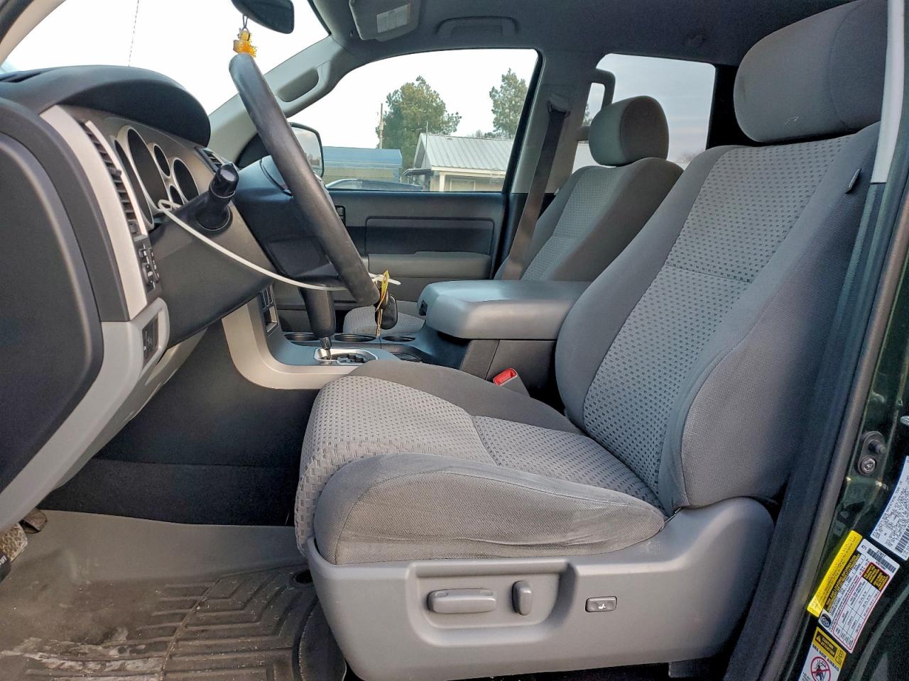 TOYOTA TUNDRA DOUBLE CAB SR5