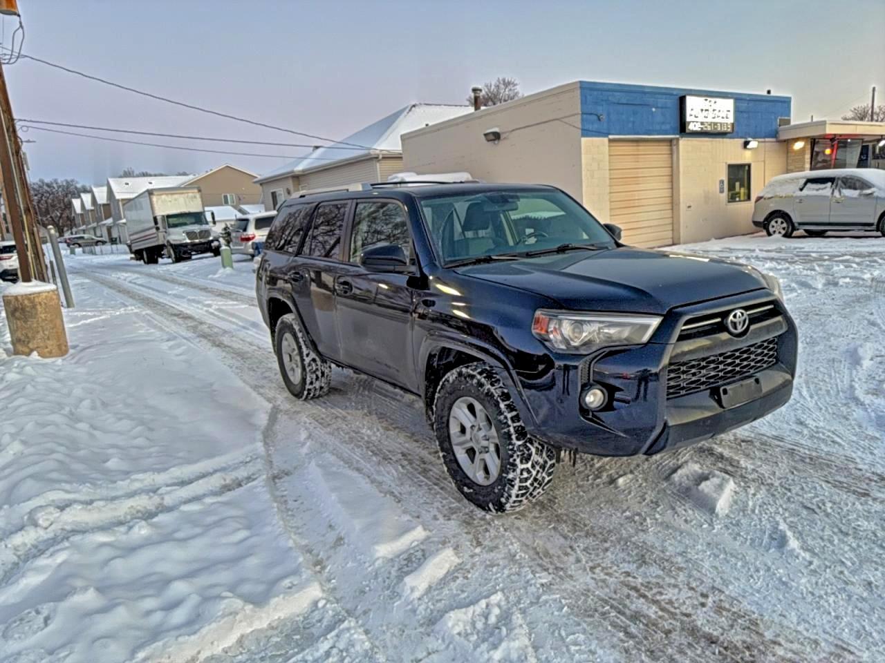 Lot #3302714055 2017 TOYOTA 4RUNNER SR