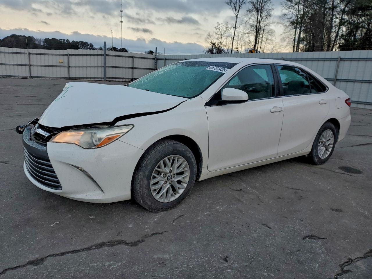 TOYOTA CAMRY LE