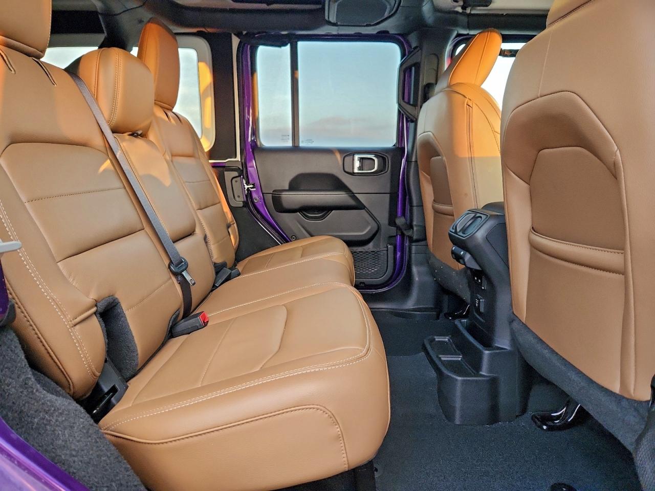 JEEP WRANGLER SAHARA