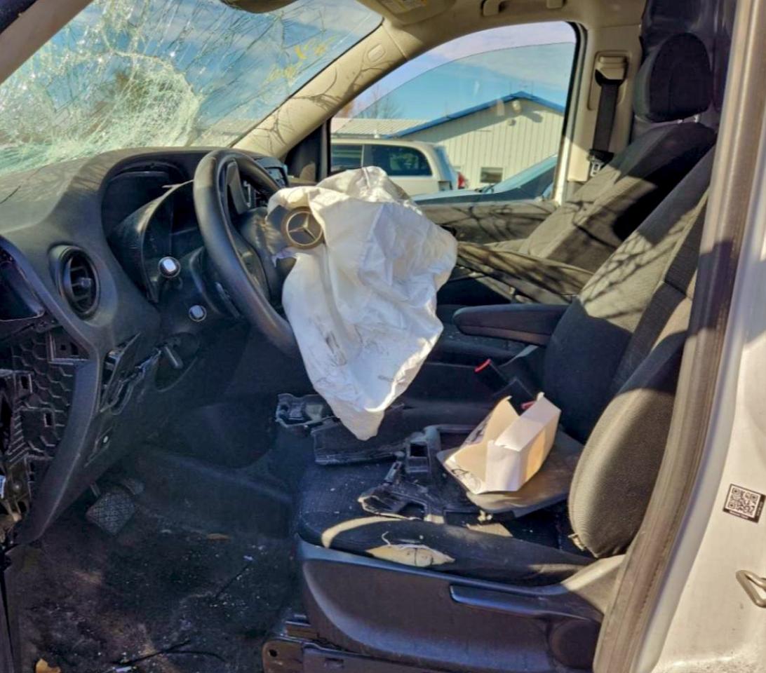 MERCEDES-BENZ METRIS