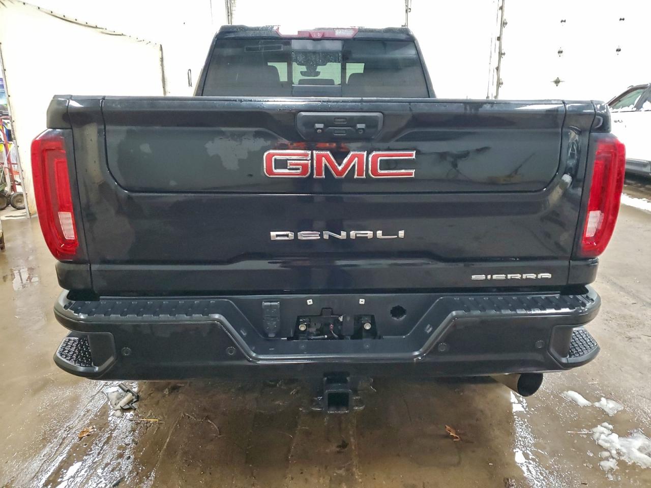 GMC SIERRA K2500 DENALI