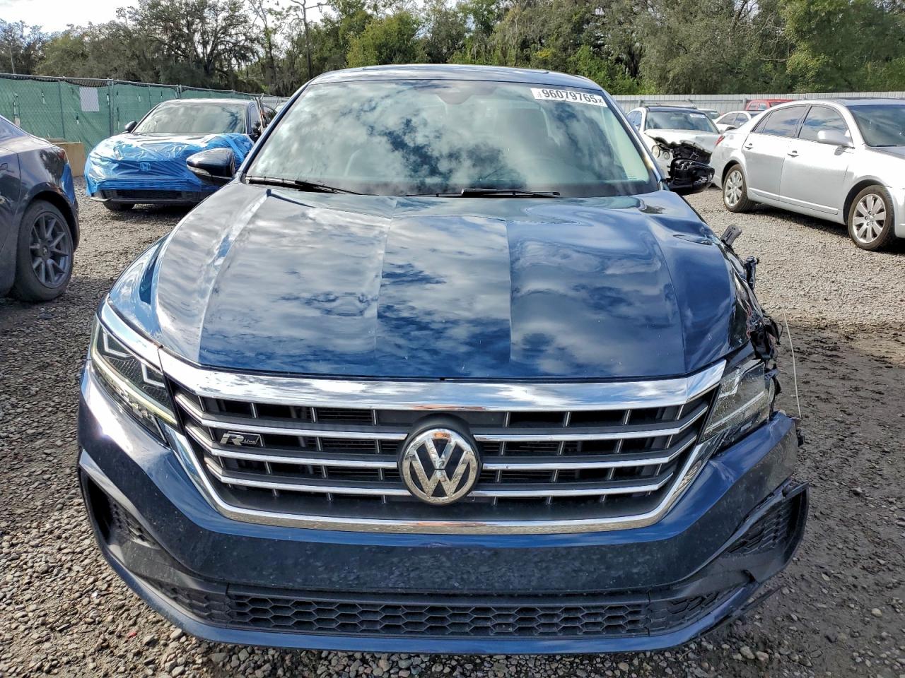 Lot #3315892118 2020 VOLKSWAGEN PASSAT R-L