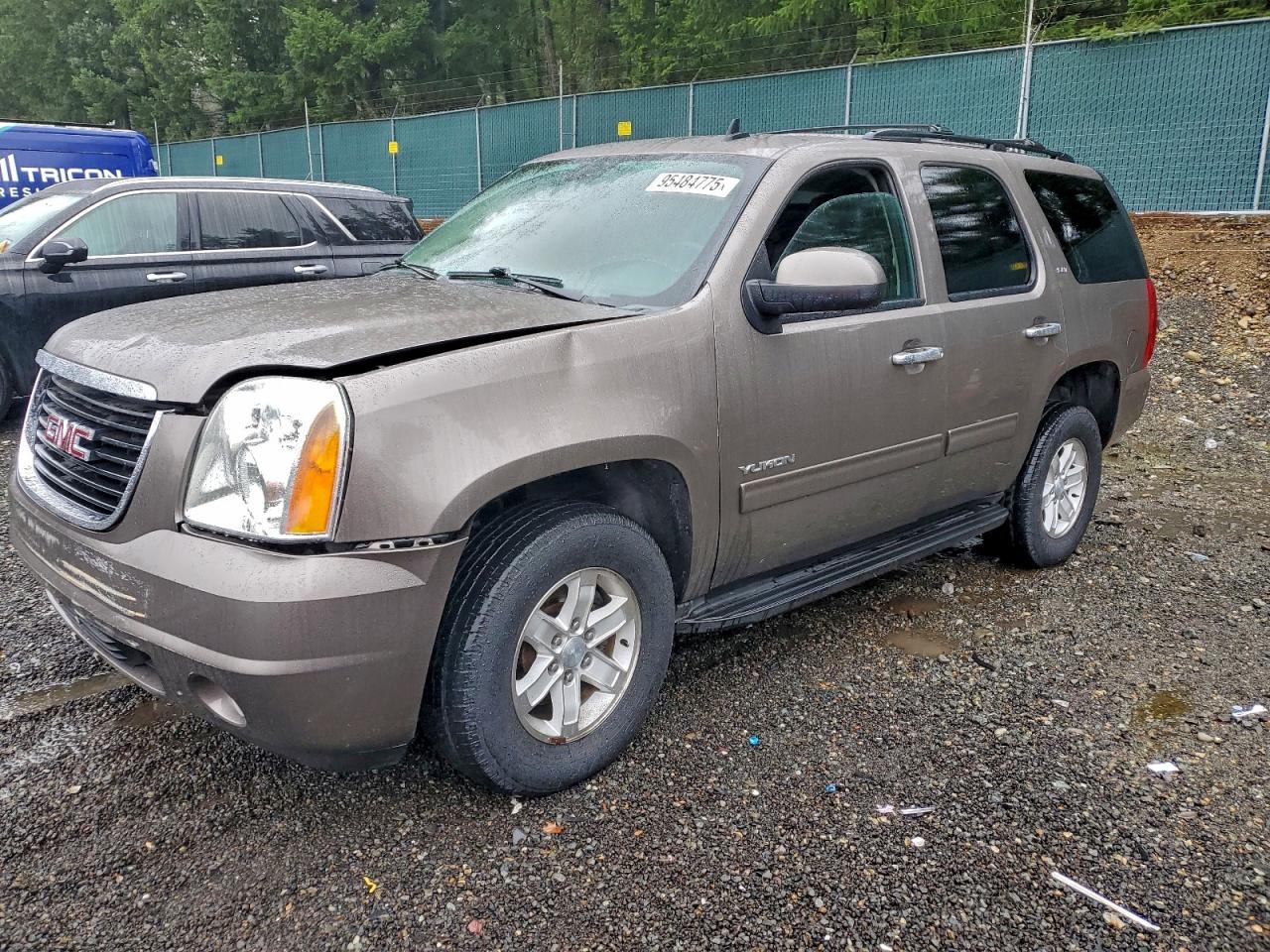 GMC YUKON SLT